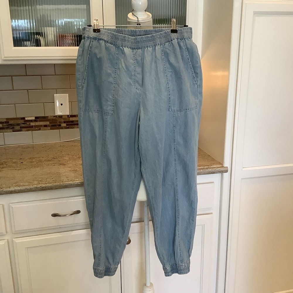 BCBGMaxazria Blue Chambray Jogger Pants Size Large